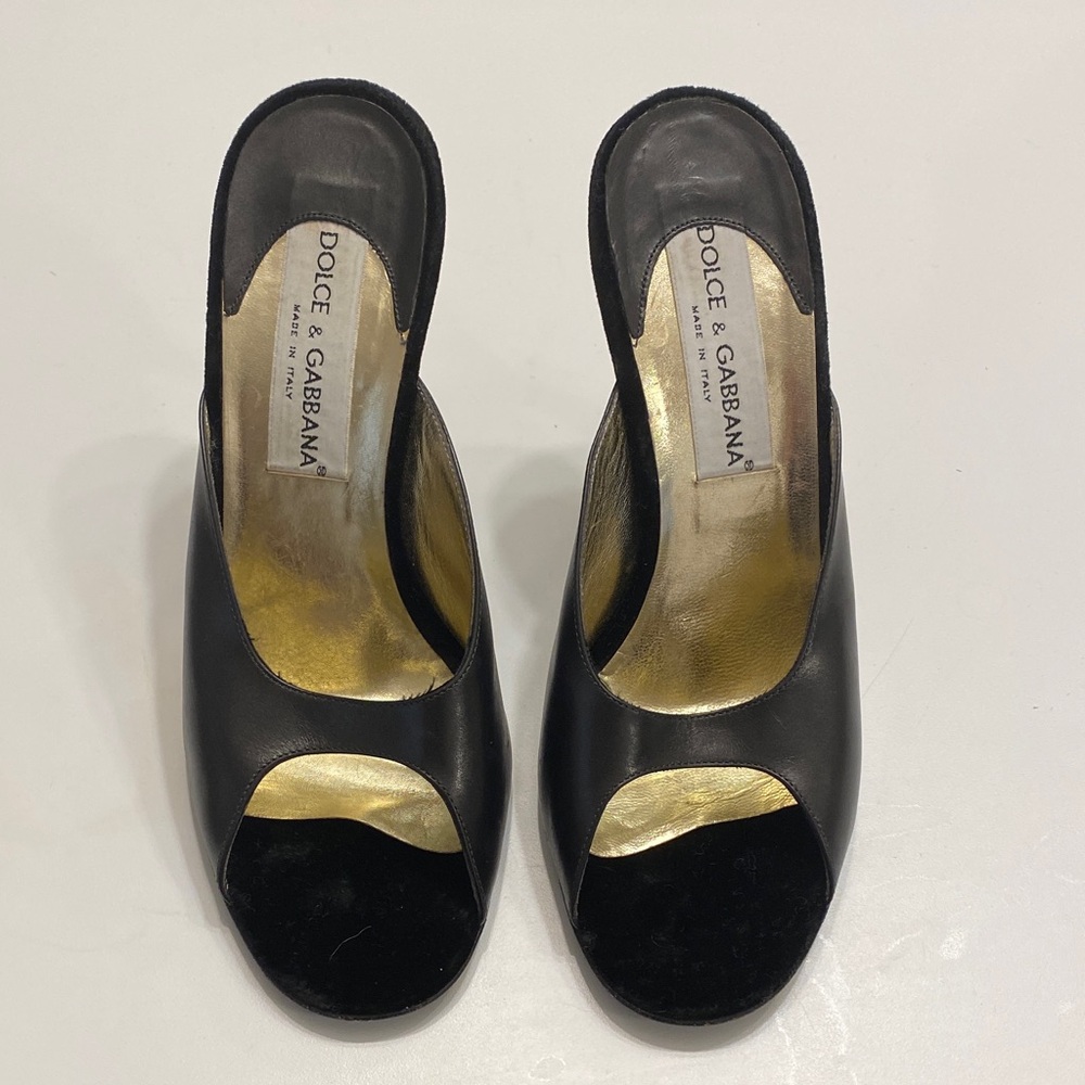 Dolce & Gabbana Elegant Black and Gold Heels